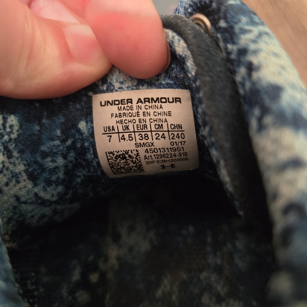 Under Armour Women's Charged Luxe Blue Leather Shoe - Size 7 - Picture 6 of 6